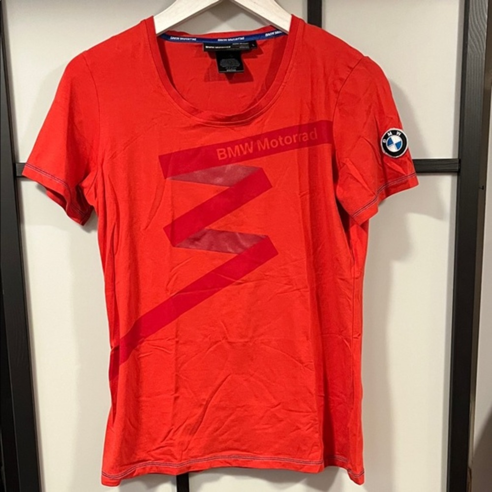 BMW Motorrad Women’s Red Patched Short Sleeve Shirt Size Large